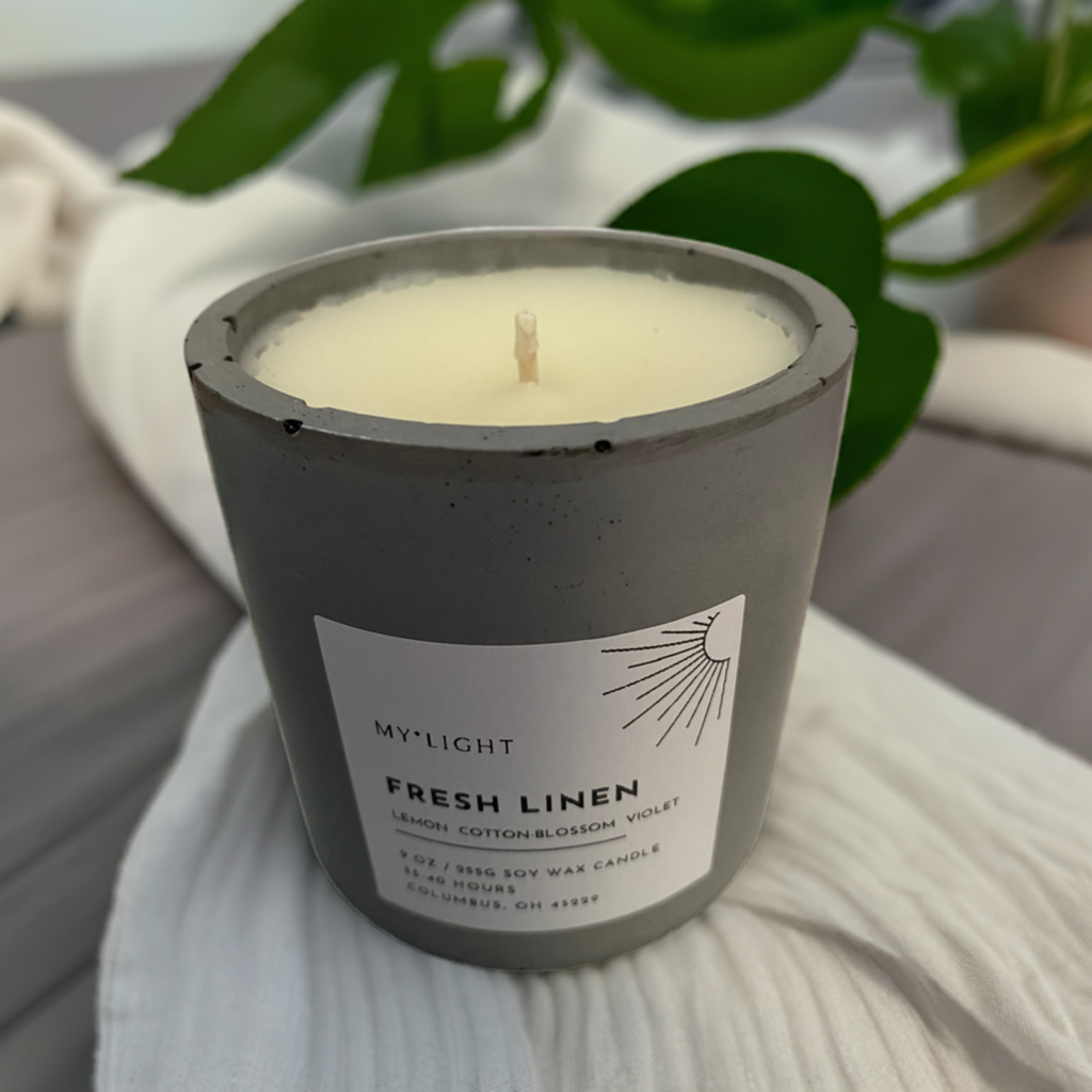 Fresh Linen Soy Wax Scented Candle – 9oz (255g)