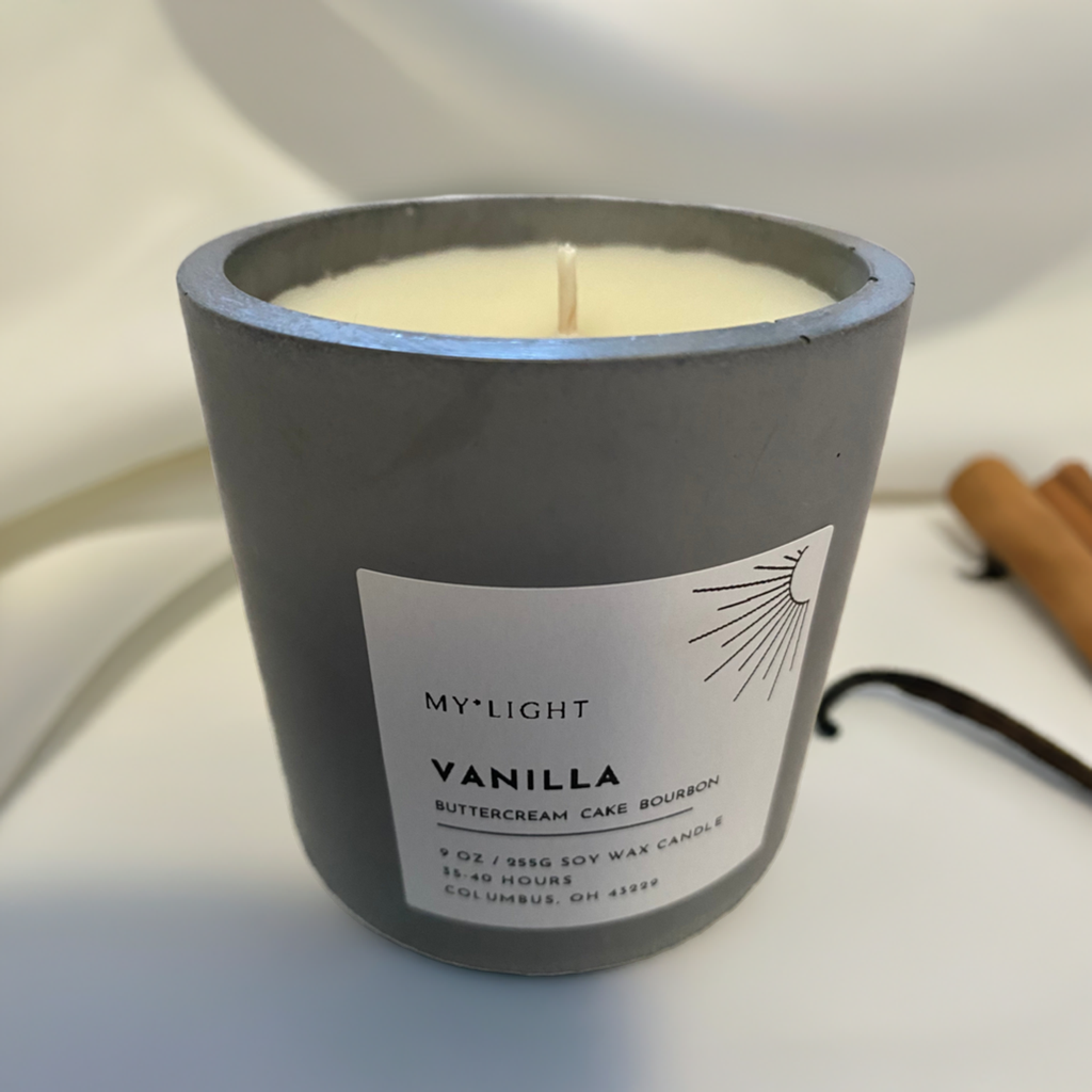 Vanilla Soy Wax Scented Candle – 9oz (255g)