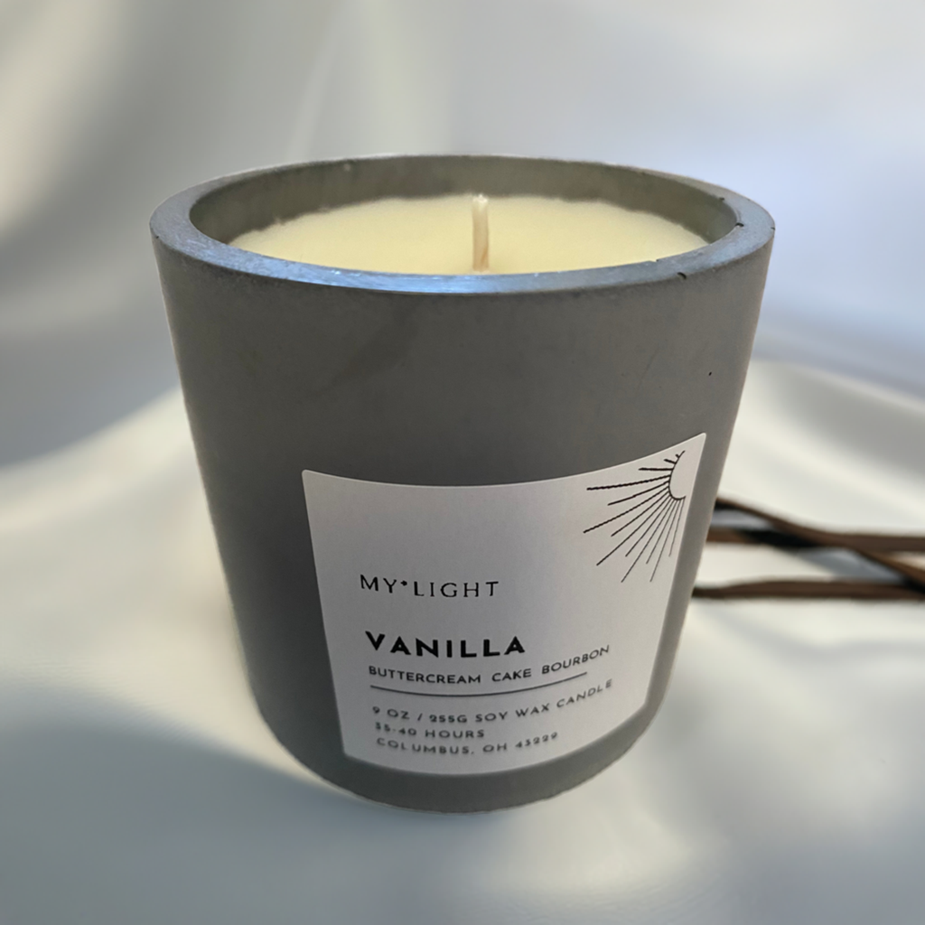 Vanilla Soy Wax Scented Candle – 9oz (255g)
