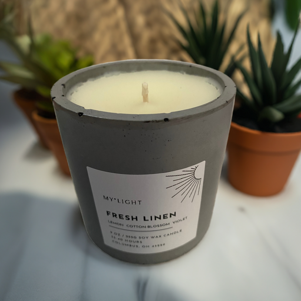 Fresh Linen Soy Wax Scented Candle – 9oz (255g)