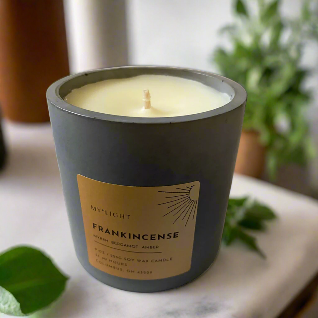 Frankincense & Myrrh Soy Wax Scented Candle – 9oz (255g)